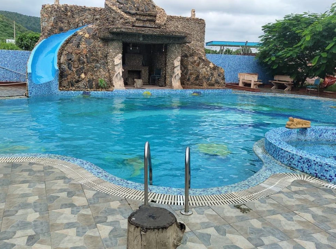 swimming pool (1)